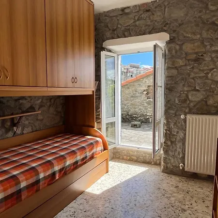 Casa Nel Borgo - A Rigadea Holiday home